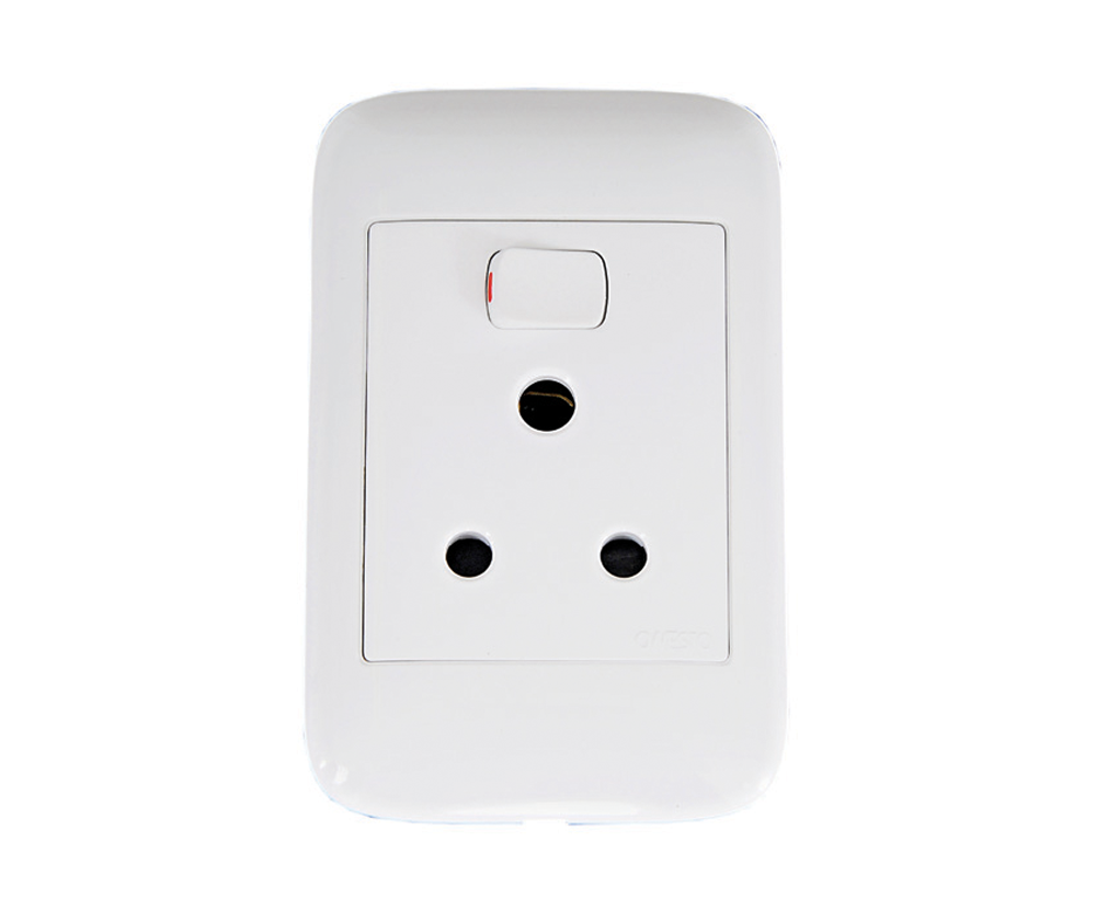 4X2 Single Switched Socket(Vertical)