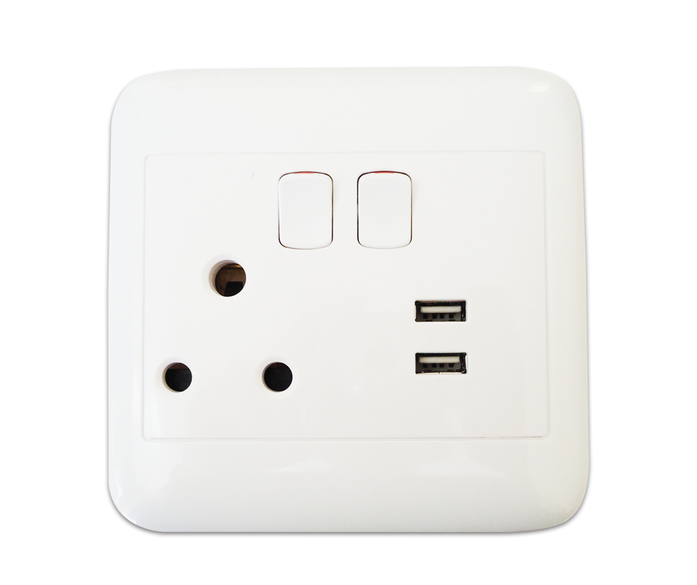 4X4 Single Switched Socket+2 Usb Sockets