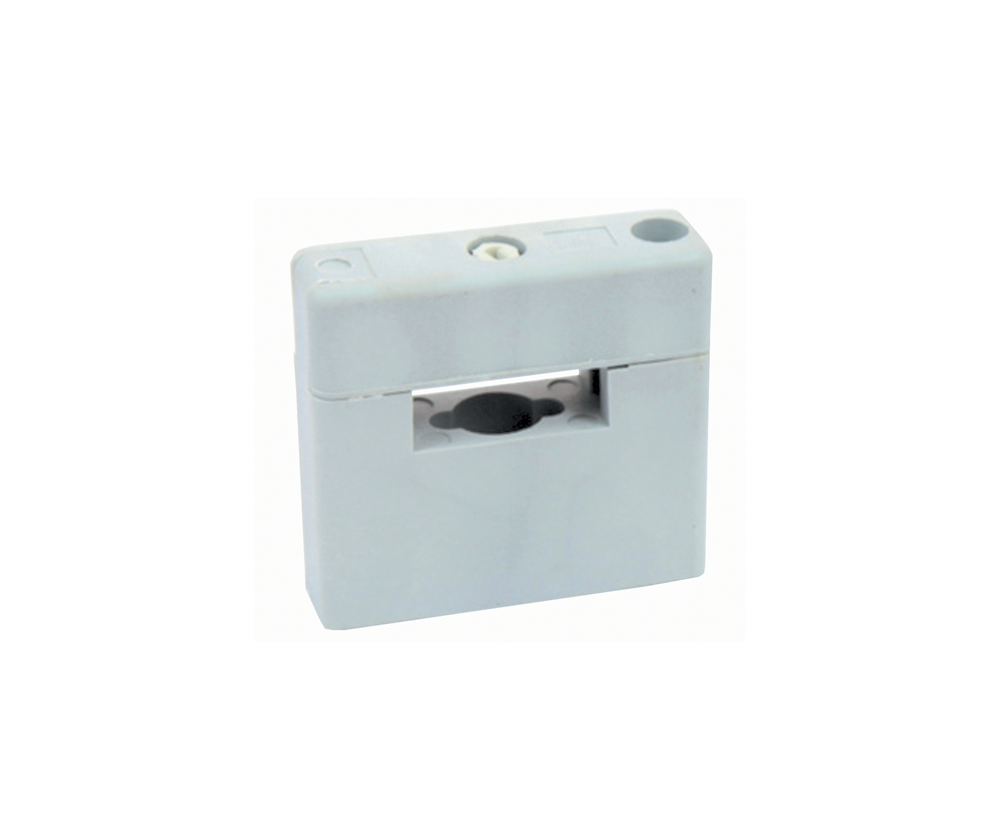 1 Pole Busbar Holder - Vertical, Maximum size Busbar: 30 x 10 Busbar