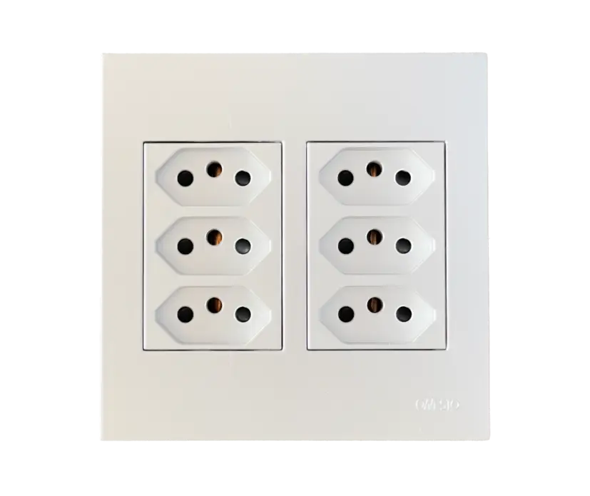 4 x 4 Unswitched Sockets